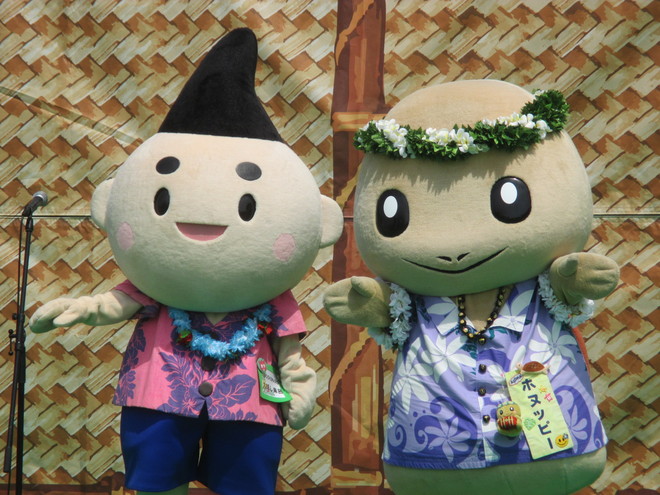 3:えぼし麻呂とハワイ応援キャラクターホヌッピーも登場しました！