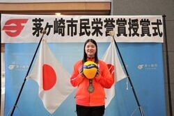 （画像）令和8年3月11日 長谷山優美選手へ市民栄誉賞を贈呈