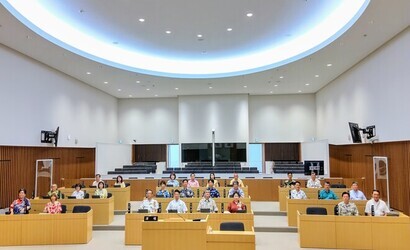 市議会