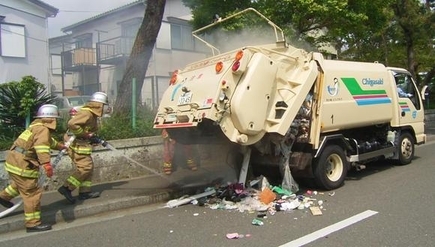 じんかい収集車の火災