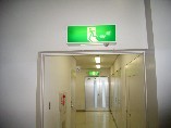 避難口誘導灯の写真