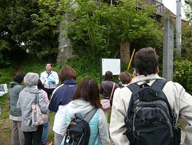 下寺尾寺院跡の説明板