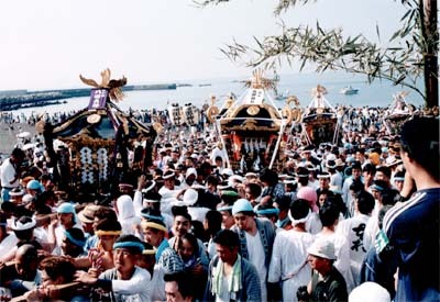 茅ヶ崎海岸浜降祭