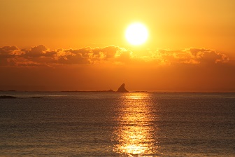 日の出とえぼし岩