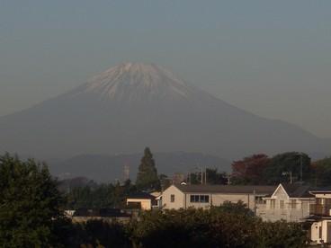 13:堤坂下からの富士の写真