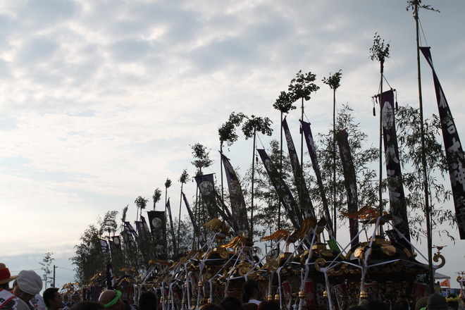 17:浜降祭の様子、各神社の神輿が勢揃い