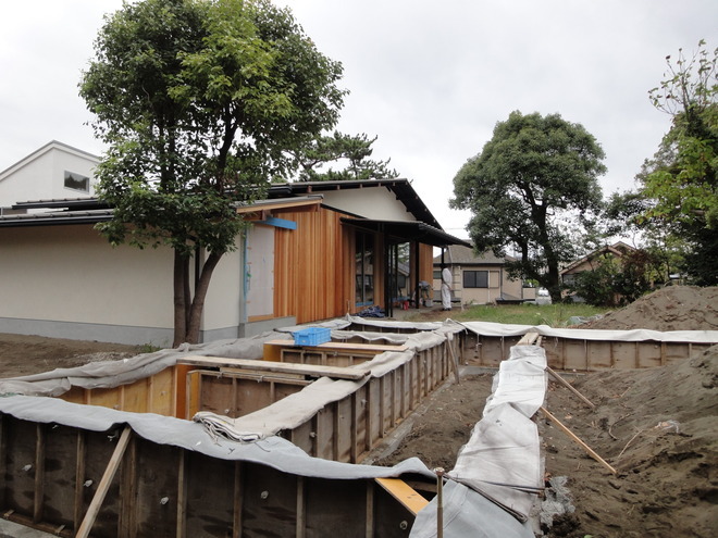 10:多目的館は展示館と並んで建設されます