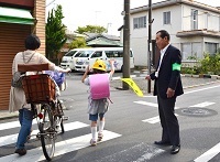 子どもの見守り活動写真