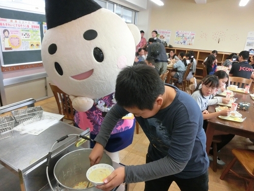 3:麻呂も食べたいぞよ！