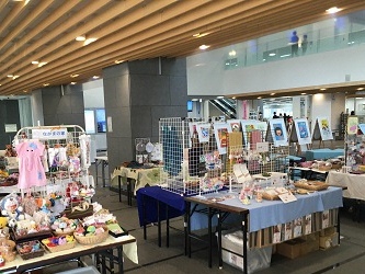 画像：ふれあい作品展（令和元年度の様子）