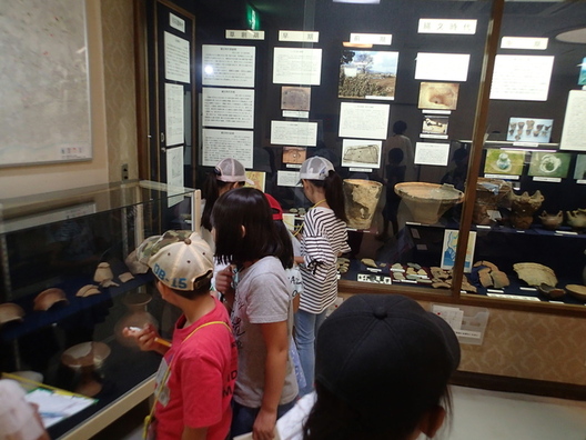 2階の考古の展示を見学
