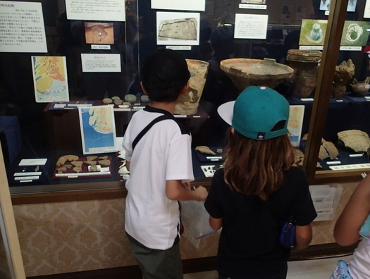 2階の考古の展示を見学