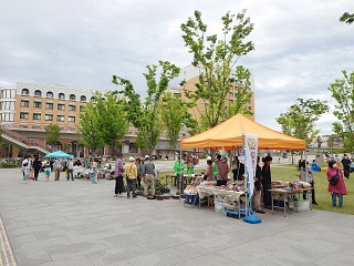 会場の様子（模擬店）