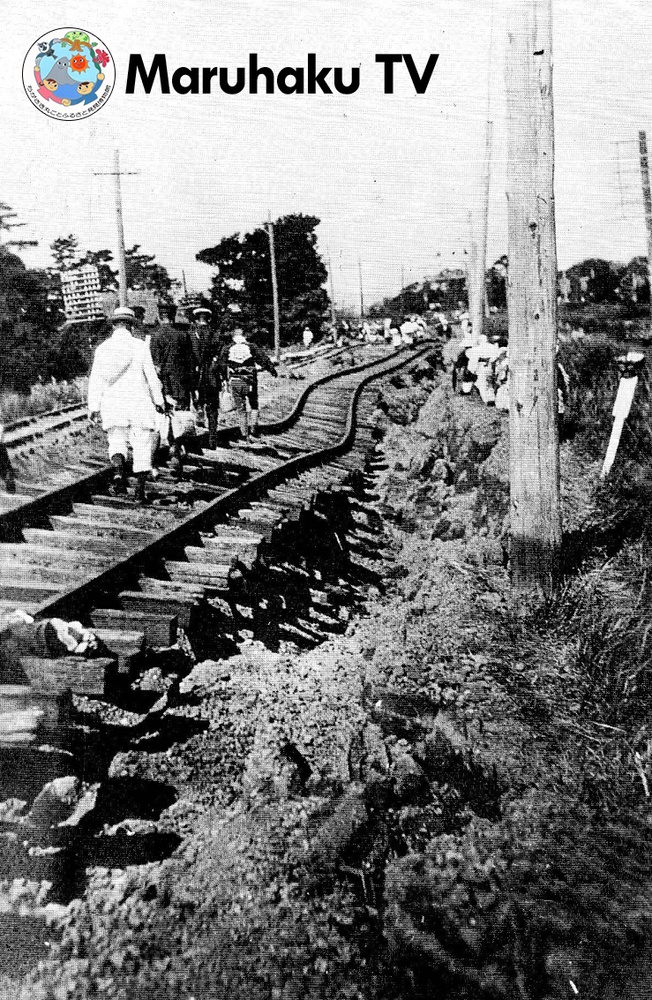 関東大震災後の線路と人々画像