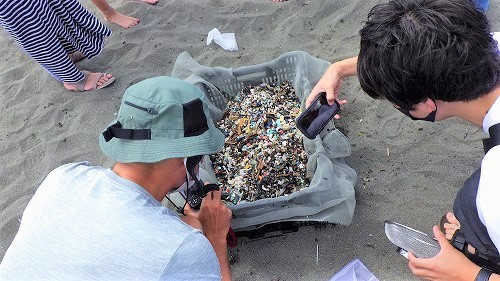 3:収集したマイクロプラスチックなど