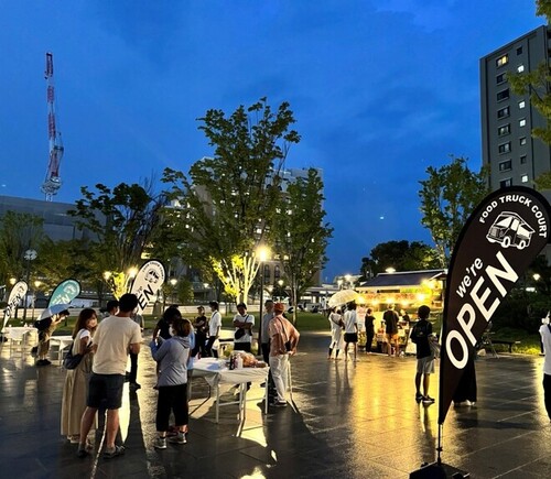 6:時折、雨も降りましたが20時まで無事開催することができました