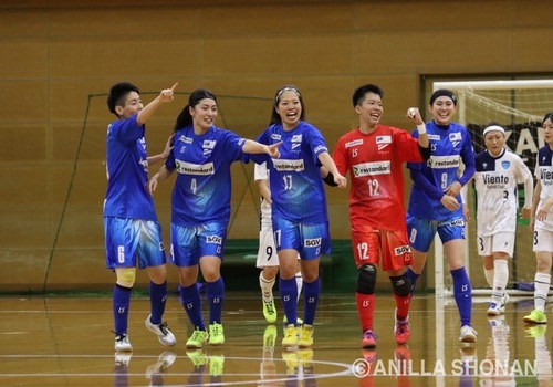 2:「写真」安定した試合運びで勝利をつかむ