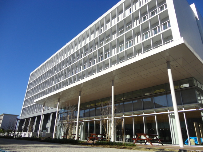 茅ヶ崎市役所本庁舎の写真