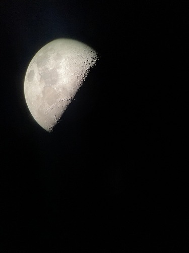 1:望遠鏡から見た月