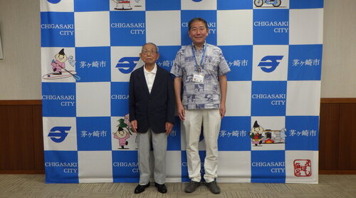 令和5年10月4日　令和5年10月24日　104歳で水泳を楽しむ佐藤昇之助さんが市長を訪問