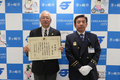 3:左から中川さん、森田消防長