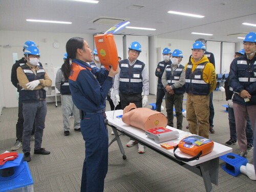3:実技訓練（AED、心肺蘇生）
