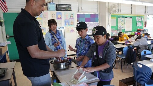 4:スパムむすびづくりの様子