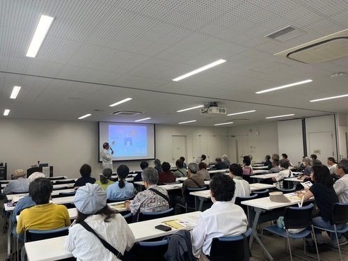 2:（画像）歯科医師による講演会
