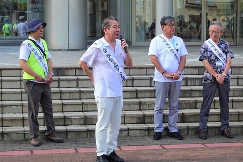 3:（画像）街頭キャンペーン出発式での市長あいさつ