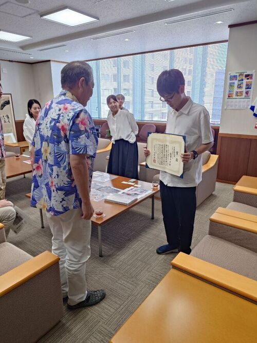 2:（画像）表敬訪問の様子