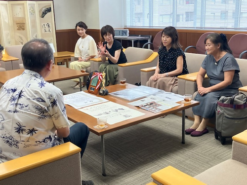 2:（画像）報告の様子