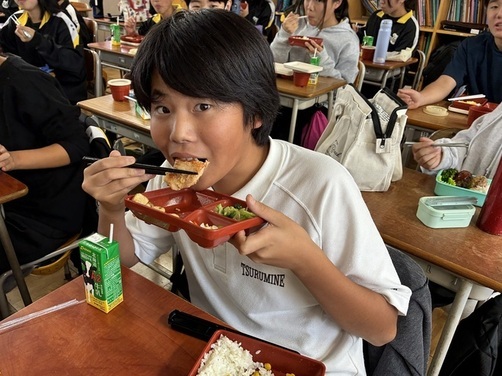 7:(画像)フリフリチキンはこだわりの味付け