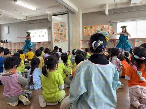 4:（画像）フラショーが行われました