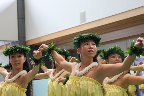 8:華やかなフラが会場を彩りました