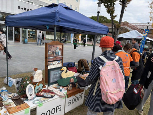 1:（画像）バザーの様子
