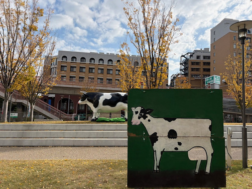 4:（画像）牛オブジェ