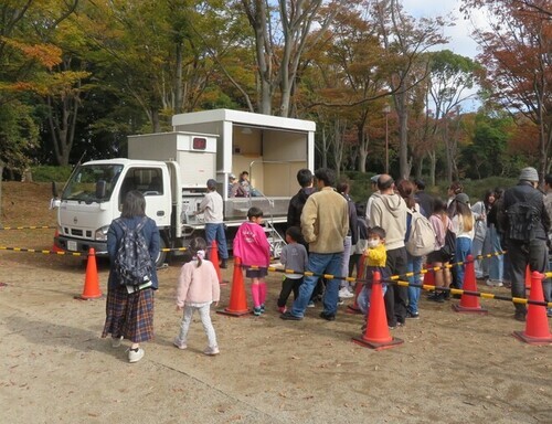1:（画像）起震車による地震体験