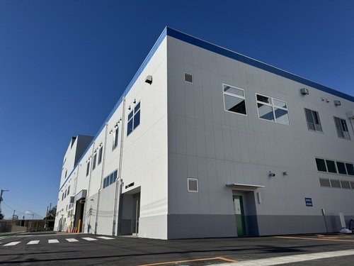 5:(画像)当日は富士山も眺望できる天候に恵まれました(新粗大ごみ処理施設外観)