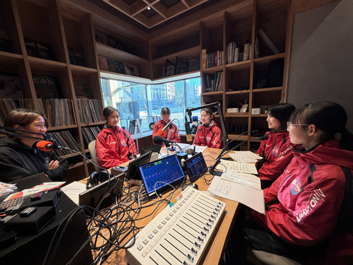 2:（画像）学年は違えど、息ぴったりの雰囲気で楽しい収録になりました