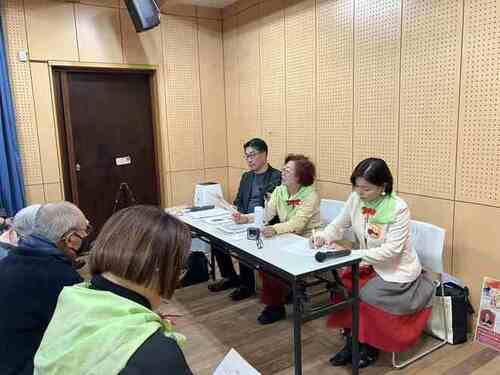 2:（画像）講師の内山喜代子氏（中）・澤邑ゆき氏（右）・綾部敦彦氏（左）