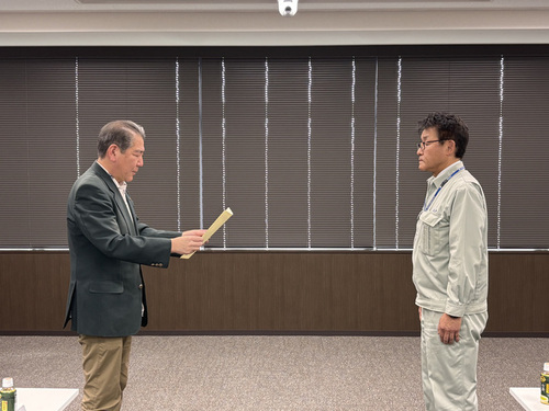 1:（画像）感謝状を贈呈させていただきました