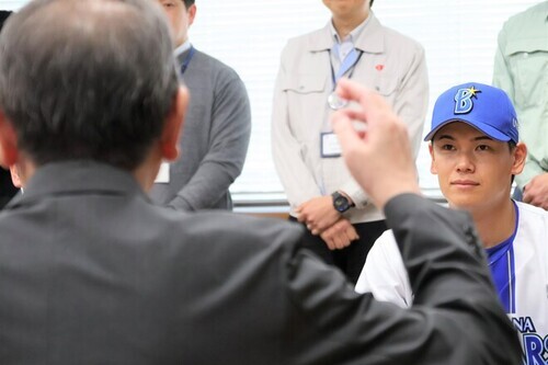 3:（画像）市長と歓談する様子