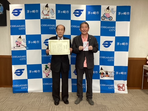 3:(画像)大相撲藤沢場所実行委員会 最上(もがみ)実行委員長と佐藤市長