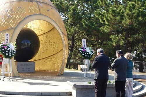 7:（画像）平和の礎において自由参拝を実施いたしました