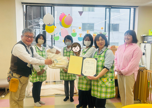 1:(画像)子ども支援センター（株式会社明日葉）へ表彰（エコ管理賞）