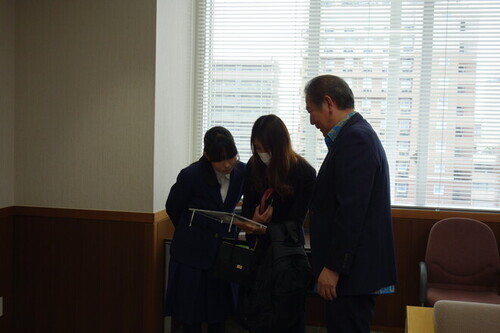 2:（画像）赤羽根中学校3年生（当時）の福永結月さんの表敬訪問を実施しました（2）