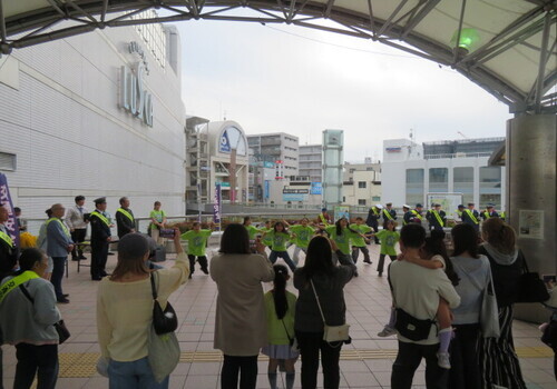 2:（画像）CREAM SODA Dance Schoolの皆様に、交通安全啓発ソング「守ろうよ。」に合わせダンスを披露していただきました！