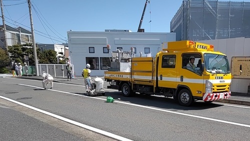 6:（画像）特殊な車で施行いただきました