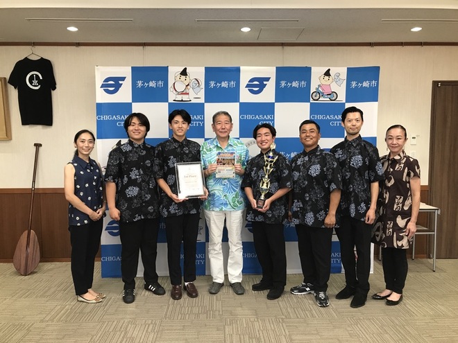 (画像)素敵な笑顔で市長と一緒に1枚
