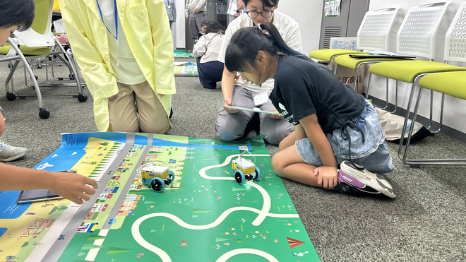 （画像）プログラミングして車を走らせよう